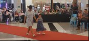 5º edição do projeto "Mães Especiais 2022" com desfile de mães e filhos com todos os tipos de deficiências