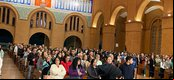 Fiéis durante celebração em homenagem a Nossa Sra. Aparecida.