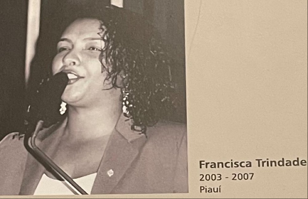 A luta de Francisca Trindade pelas minorias mudou a trajetória política do Piauí, e a consagrou como uma das figuras que moldou a história do estado. (Foto: Foto da Foto | Jacinto Teles) A luta de Francisca Trindade pelas minorias mudou a trajetória política do Piauí, e a consagrou como uma das figuras que moldou a história do estado. (Foto: Foto da Foto | Jacinto Teles)