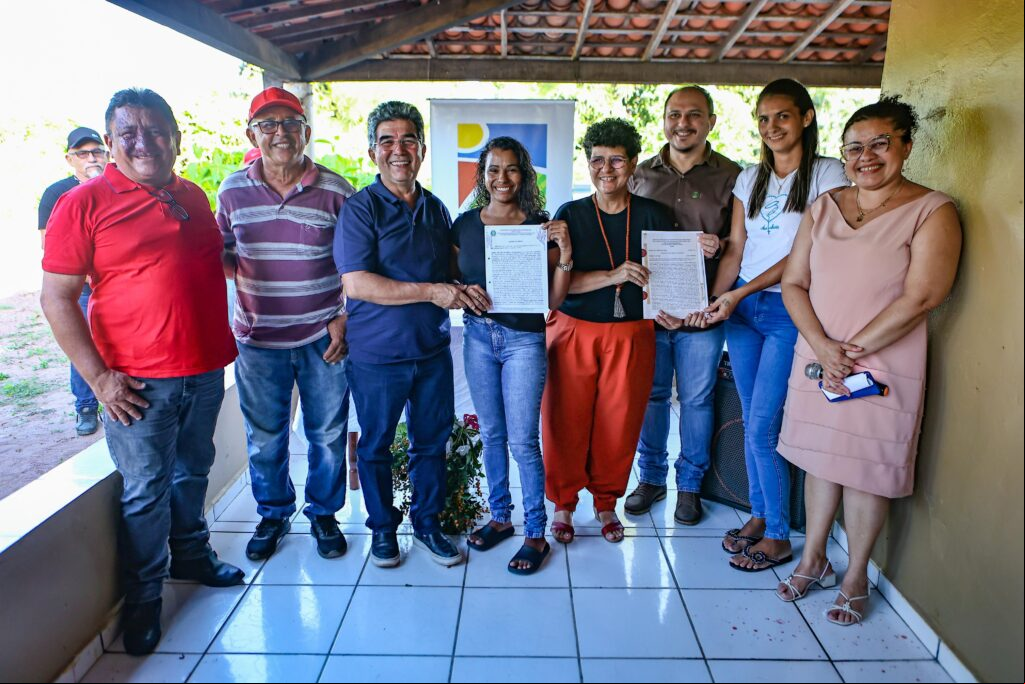 SAF entrega registros de 242 hectares de terra para agricultores familiares do Vale do Guaribas