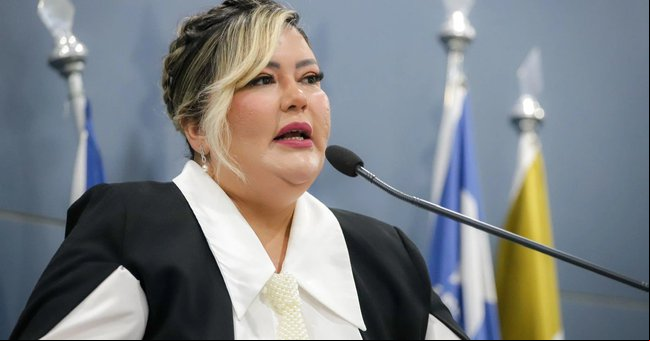 Samantha Cavalca manda Petrus criar "vergonha na cara" e vereador rebate: "velha politicagem"